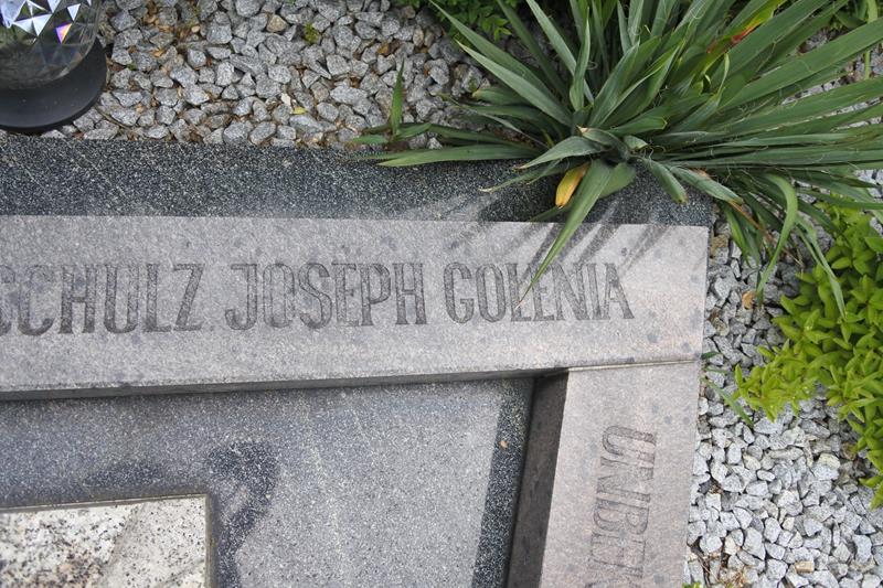 Na cmentarzu w Rozkochowie (6).JPG
