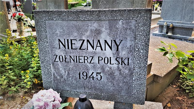 Nieznany Żołnierz Polski (2).jpg