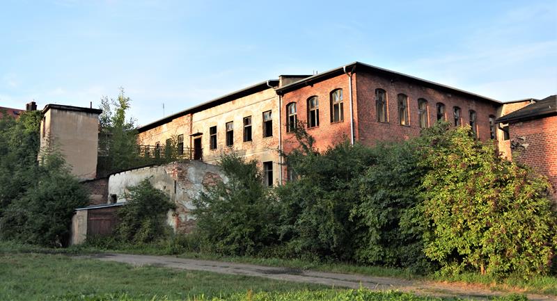 Ruiny fabryki (1).JPG