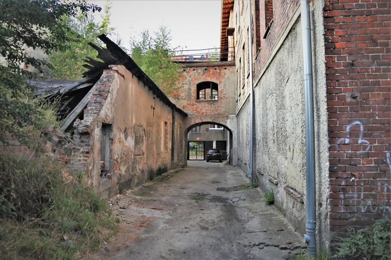 Ruiny fabryki (4).JPG