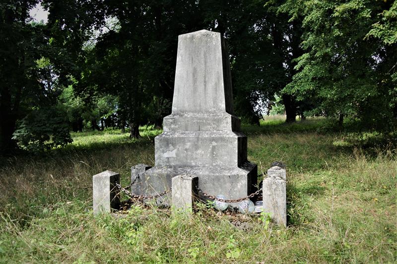 Cmentarz żydowski (17).JPG