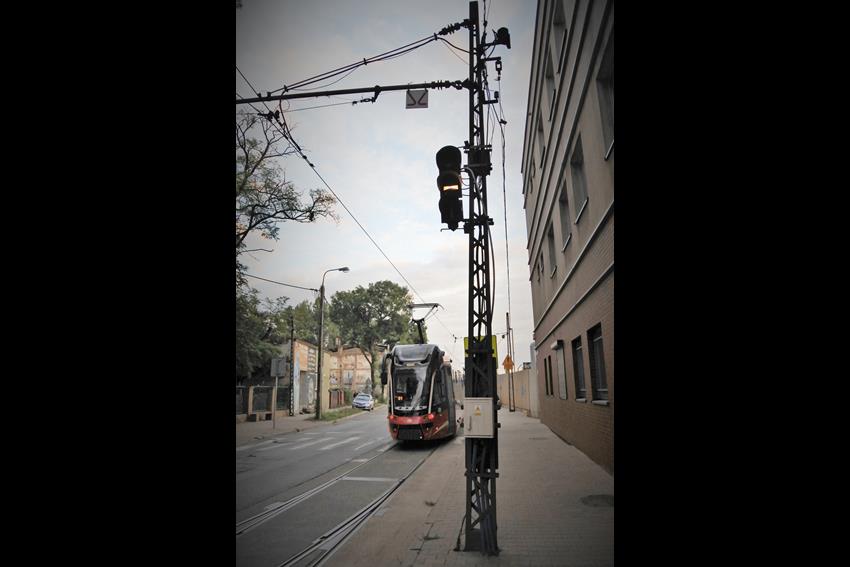 Tramwajowe słupy trakcyjne (3).JPG