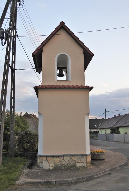 Odrowąż - dzwonnica (11).JPG
