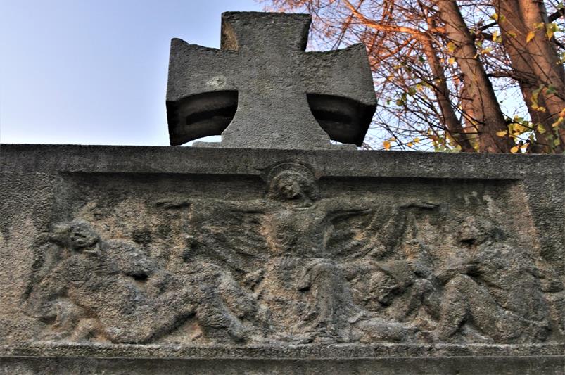 Radoszowy - pomnik poległych (10).JPG