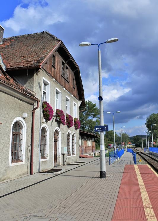 Kudowa - Zdrój, dworzec kolejowy i stacja (9).JPG