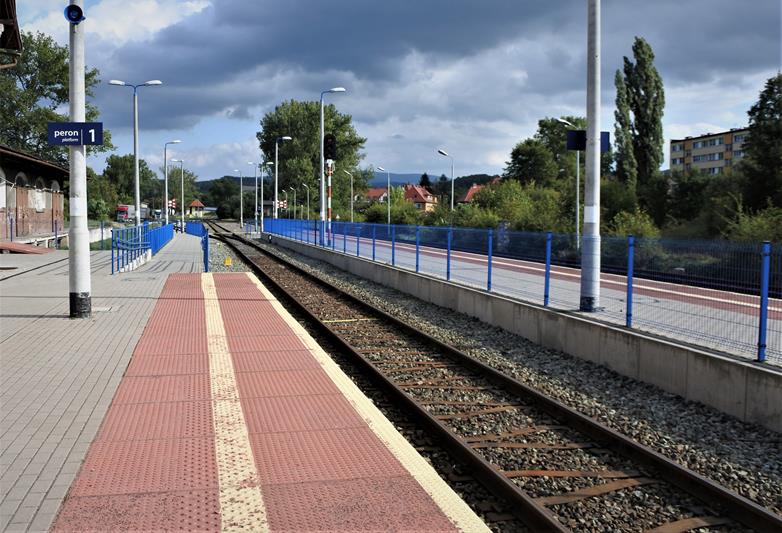 Kudowa - Zdrój, dworzec kolejowy i stacja (10).JPG