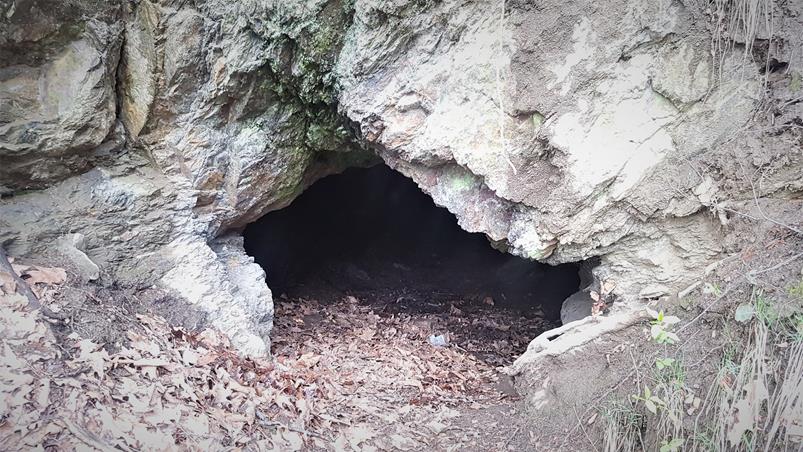 Jaskinia przy Rzece (4).jpg