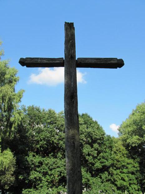 Krzyż Powstańczy (2).JPG