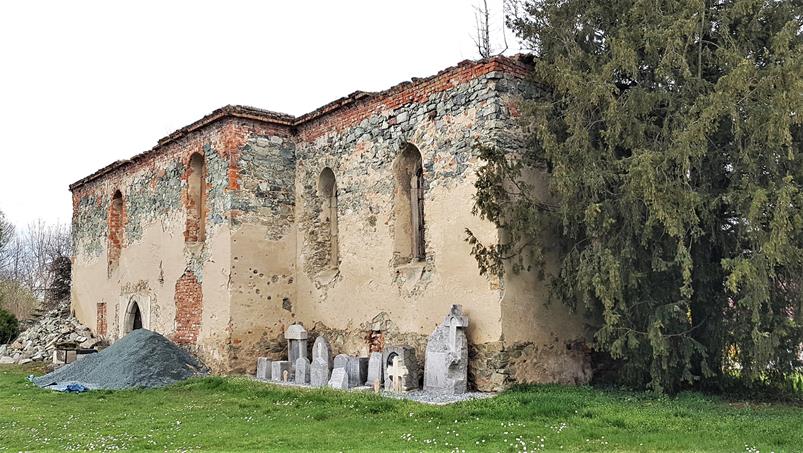 Ruiny kościoła ewangelickiego (10).jpg