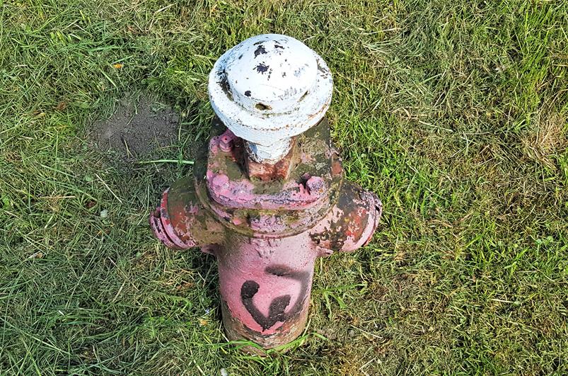 Przedwojenny hydrant (2).jpg
