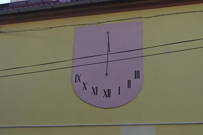 Zegar słoneczny (2).JPG