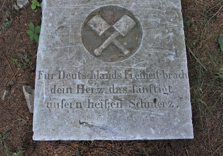 Cmentarz w Ciepłowodach (2).JPG