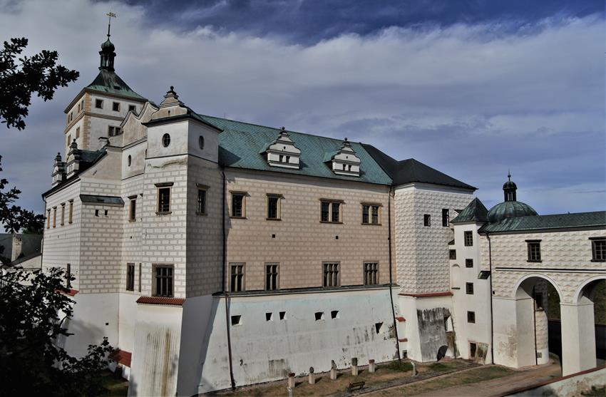 Pardubice - studnia na zamku (1).JPG