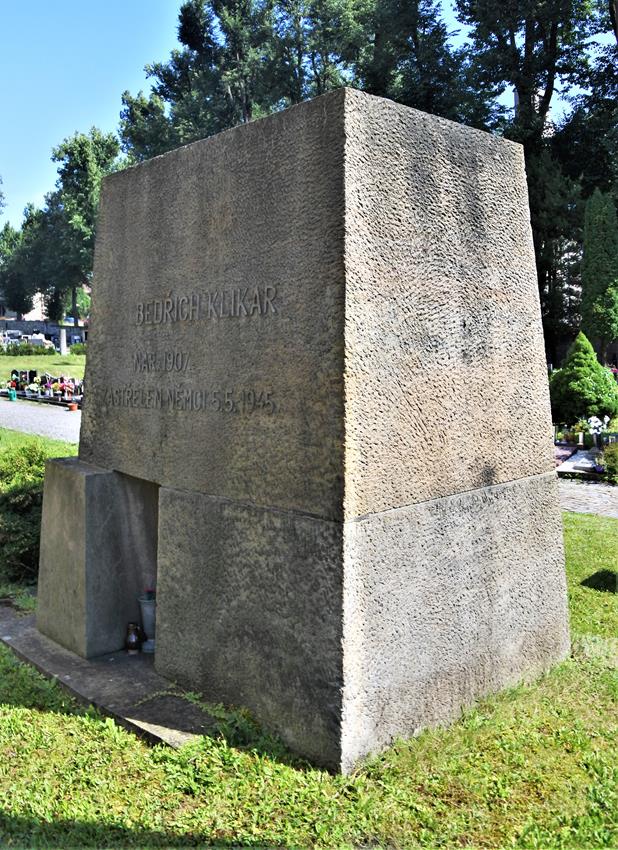Pomnik Bedricha Klikara (1).JPG