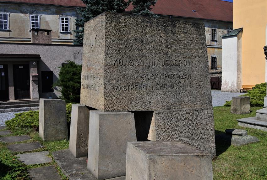 Pomnik Konstantina Jegorova (2).JPG