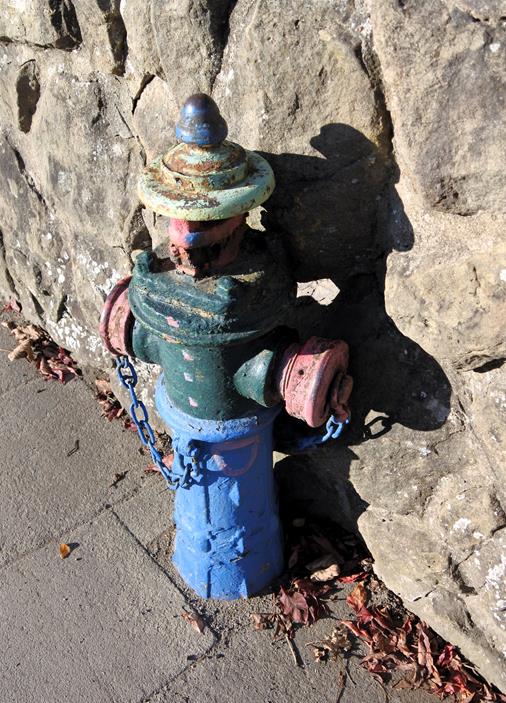 Przedwojenny hydrant (5).JPG