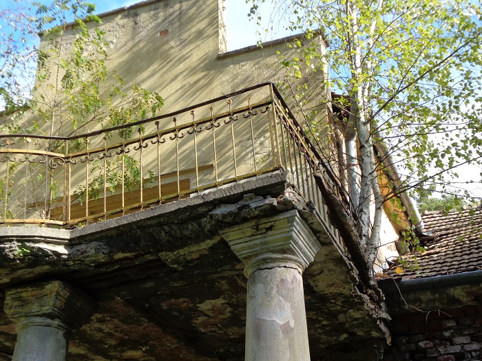 Boleslaw dwor fragment balkonu.JPG