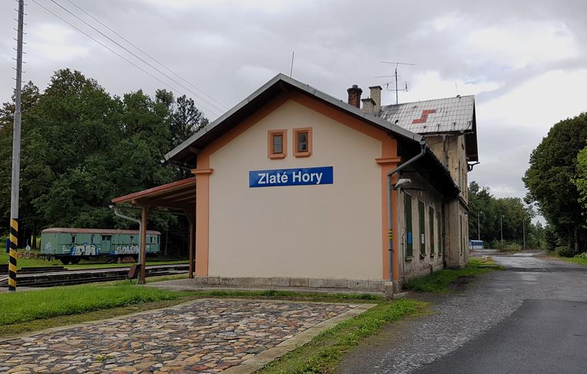 Zlaté Hory - stacja kolejowa (4).jpg