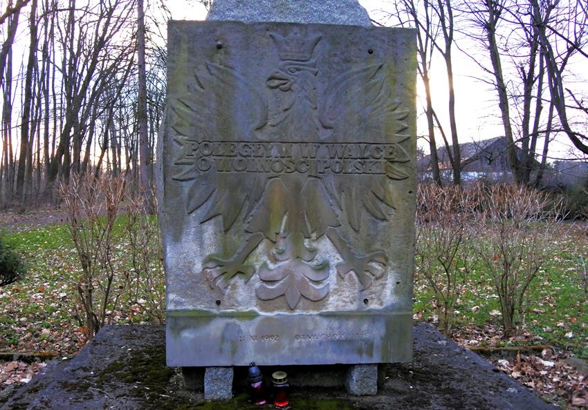 Pomnik Poległych nad rzeką (3).JPG