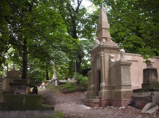 015. Stary Cmentarz w Podgórzu - lipiec 2011 r..JPG