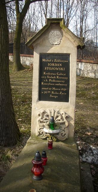 5. Stary Cmentarz w Podgórzu - jest odwiedzany.JPG