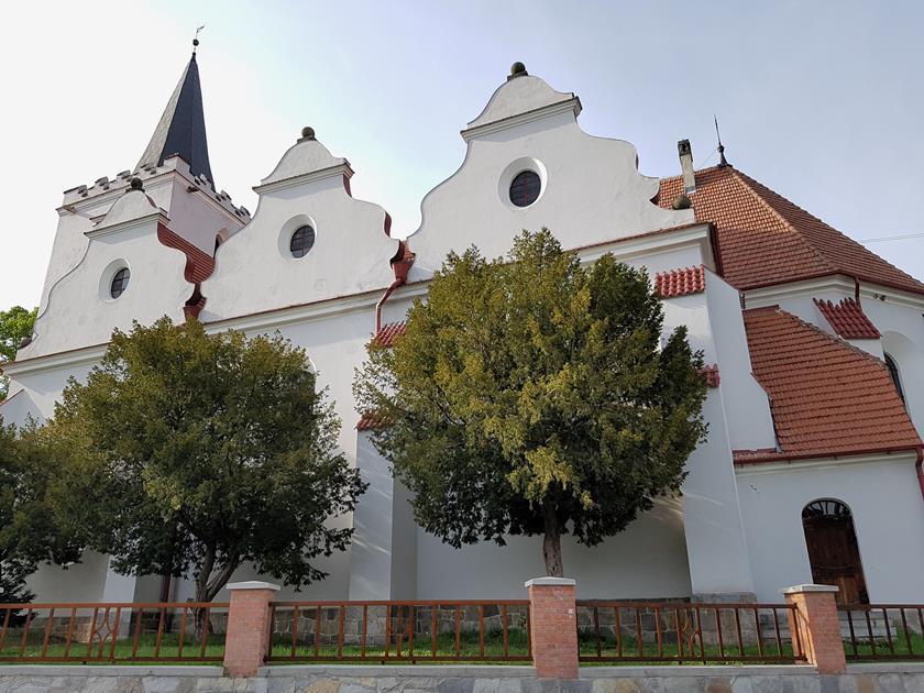 Złotogłowice - kościół.jpg