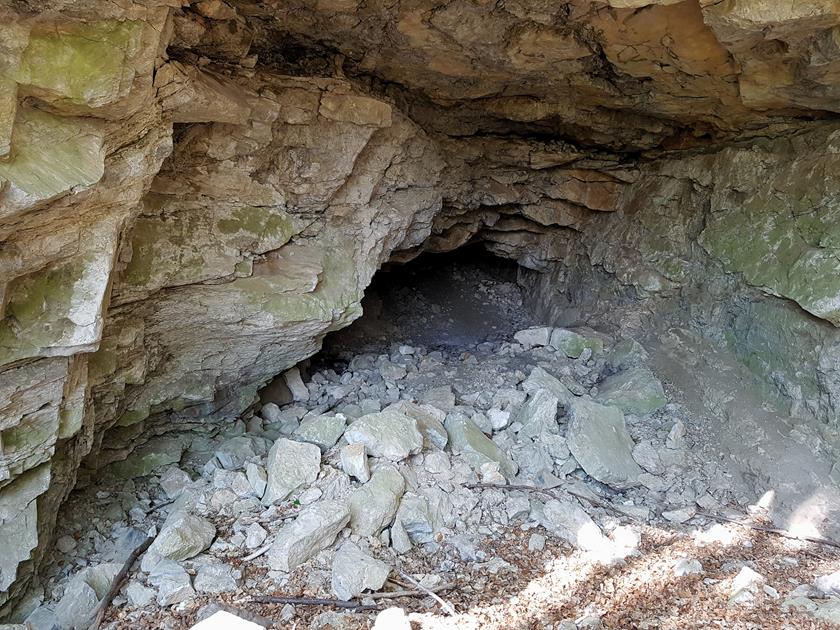 Jaskinia w Podzamku (5).jpg