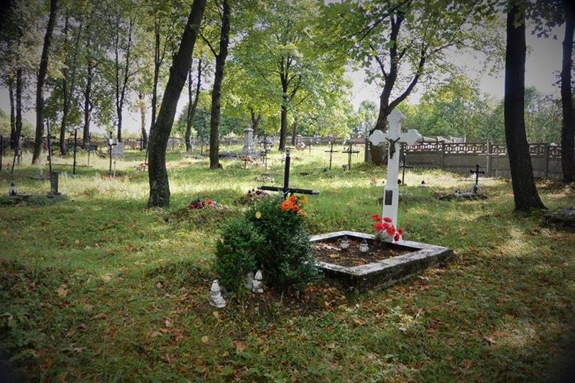 Stary cmentarz w Płokach (9).JPG