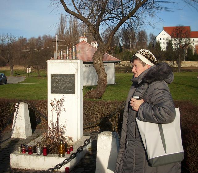 72 rocznica barbórkowej egzekucji w Wieliczce - przemówienie p. Jadwigi Duda.JPG