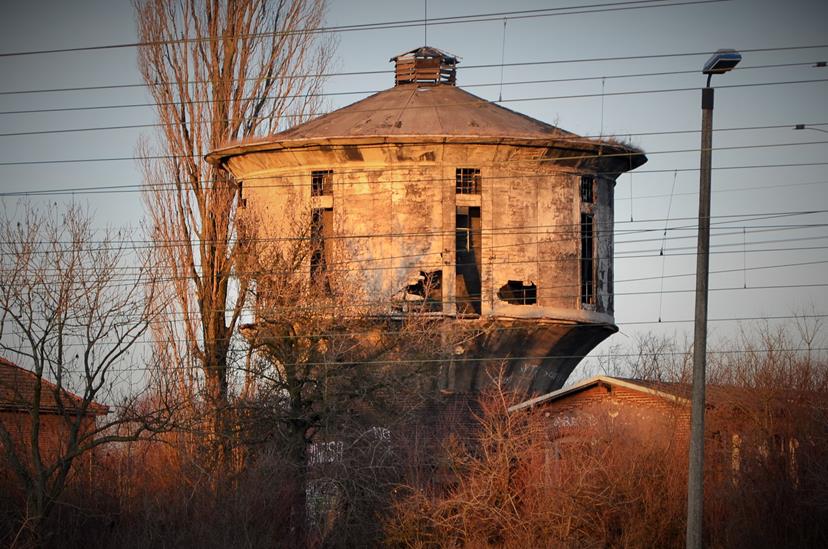 Opole - wieża kolejowa I (1).JPG