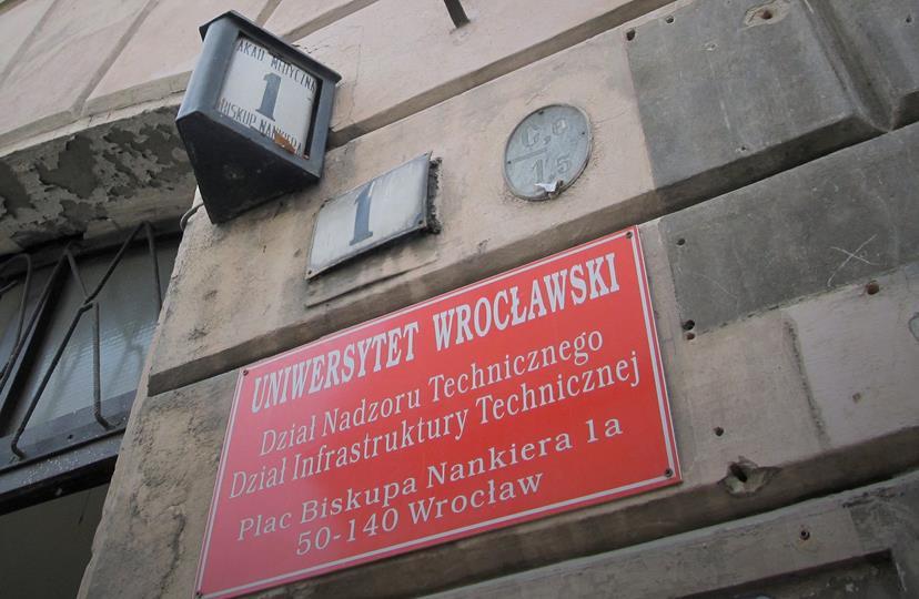 Wrocław, Plac Biskupa Nankiera 1.jpg