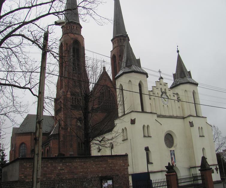 Sosnowiec - kościół św. Joachima i kruchta św. Jadwigi.JPG
