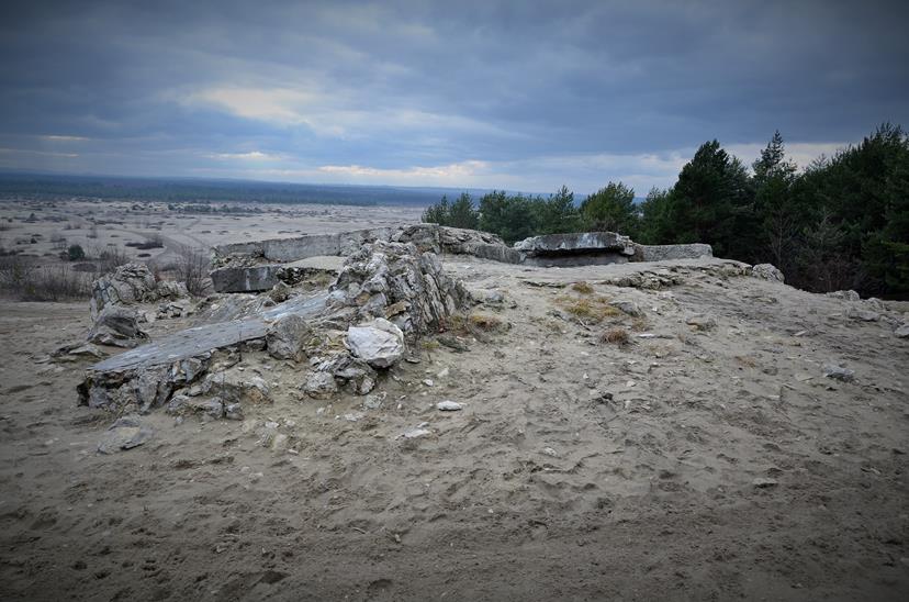 Ruiny schronu (9).JPG