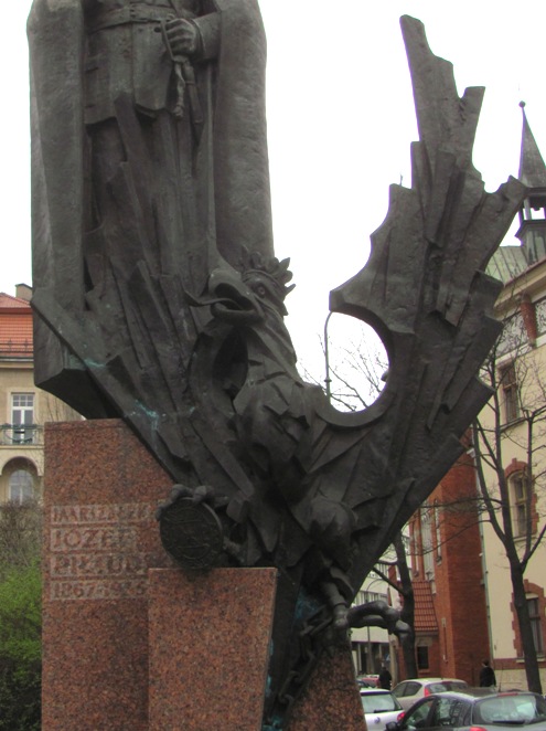 15. Pomnik Piłsudskiego.JPG
