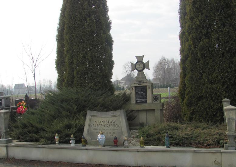 Gdów - cmentarz z II wojny światowej - fot. 0 - 2016 r.JPG