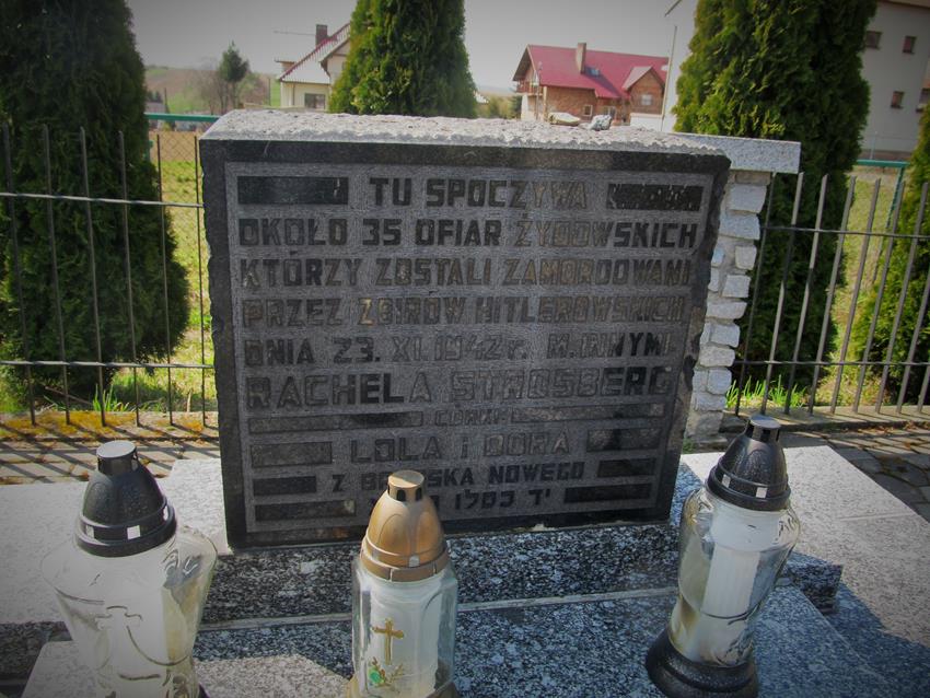 Pomnik na cmentarzu (6).jpg