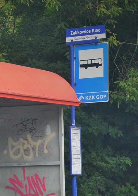 Historyczna już nazwa przystanku autobusowego (2).JPG