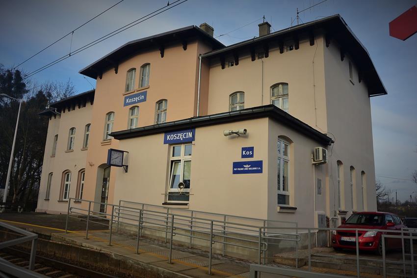 Koszecin - dworzec PKP (4).JPG