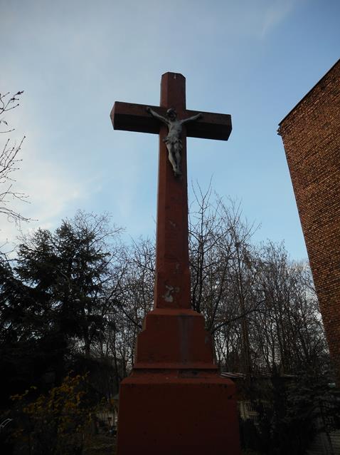 Krzyż z ul. Starej (2).JPG