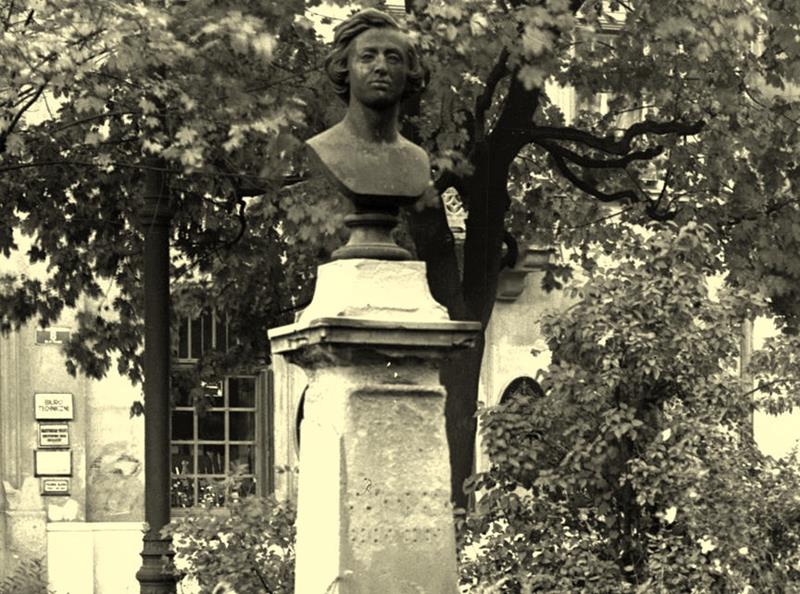 Pomnik Chopina na Plantach.jpg