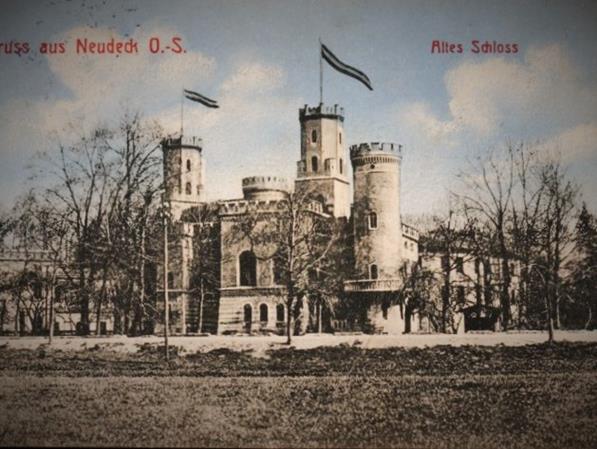 Stary Zamek na dawnej pocztówce.jpg